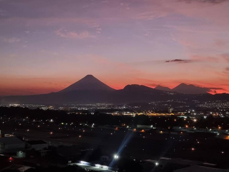 Amazing Volcano views Città del Guatemala Esterno foto